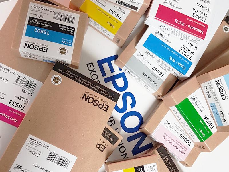 Ink Cartucce Originali Epson Pigmento base acqua SC P7500 P9500 Tanica UltraChrome® PRO 12 T44J740 Light Nero (700 ml.)